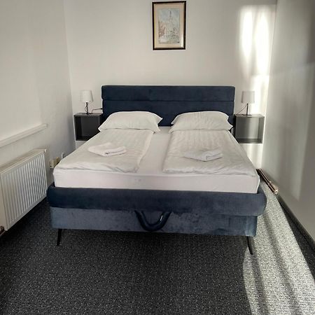 Hotel Ada - Otoka SJJ Buitenkant foto