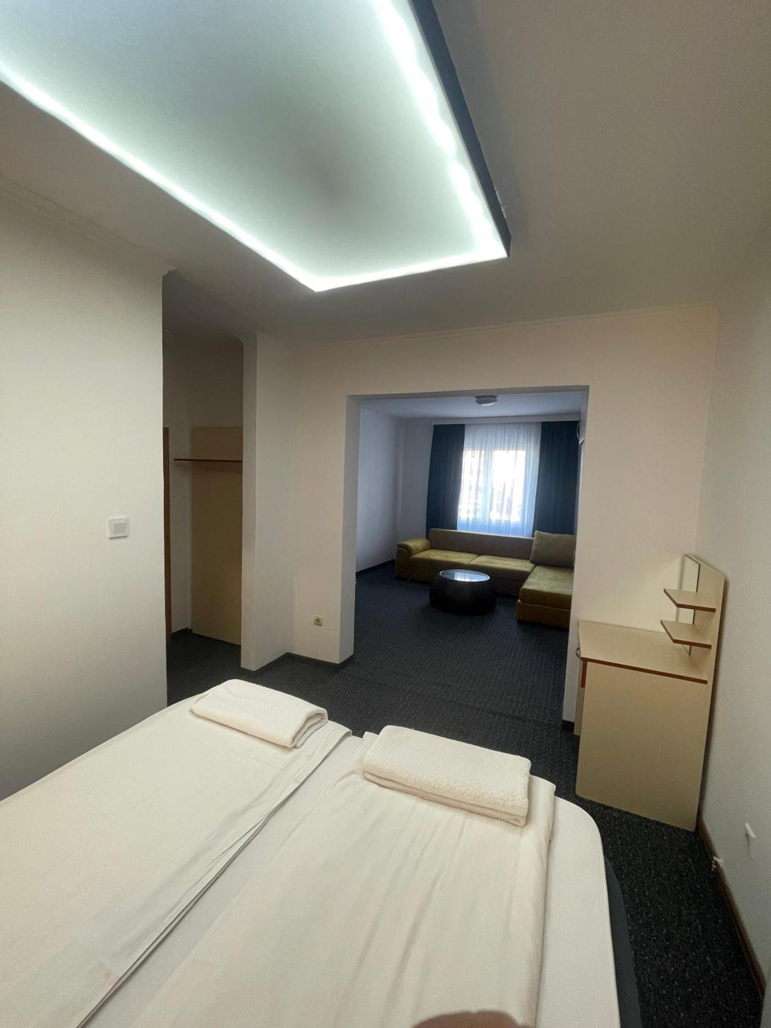 Hotel Ada - Otoka SJJ Buitenkant foto