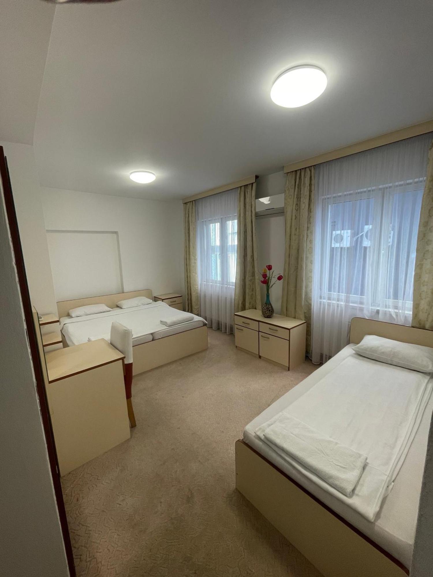 Hotel Ada - Otoka SJJ Buitenkant foto