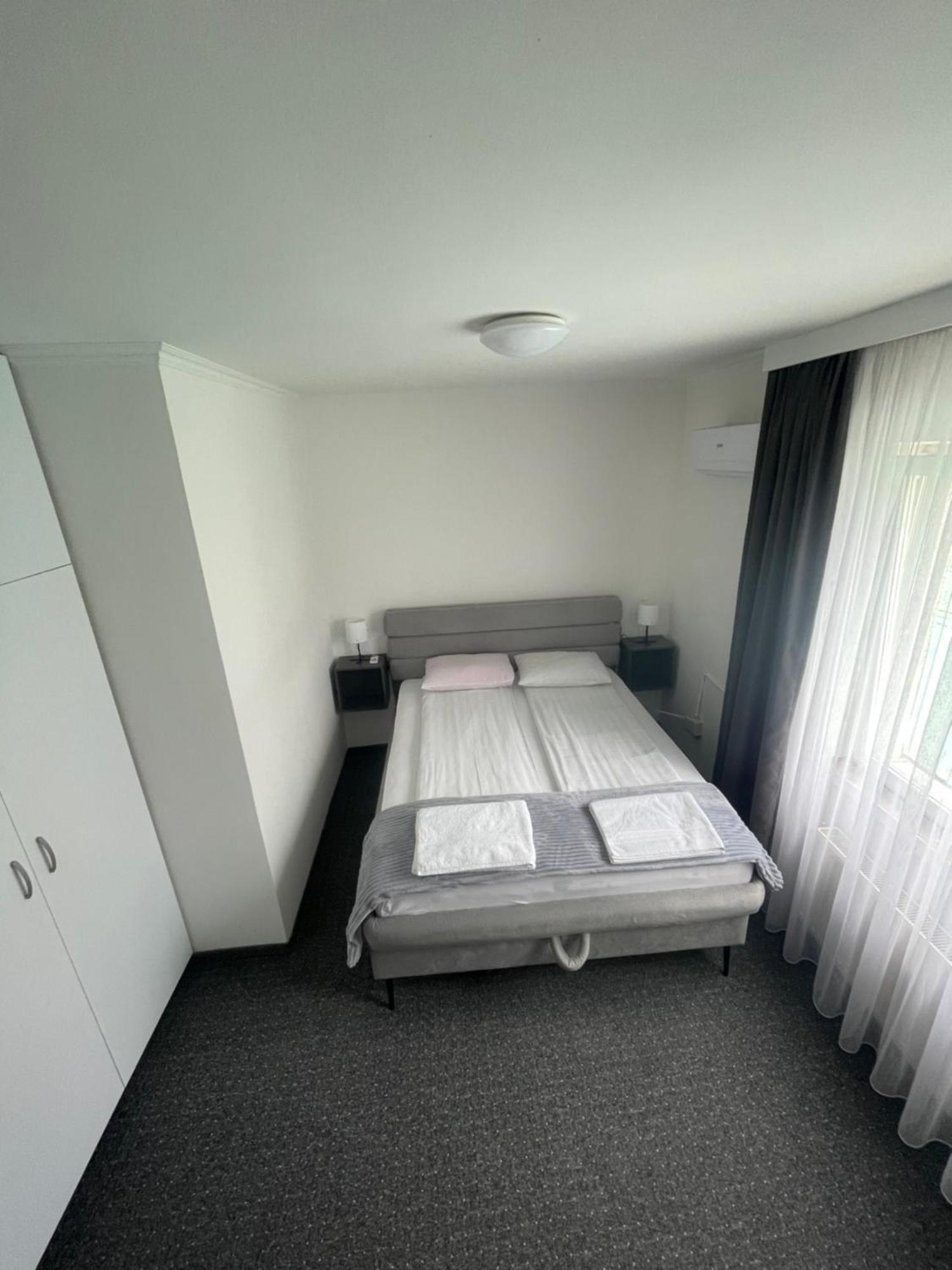 Hotel Ada - Otoka SJJ Buitenkant foto
