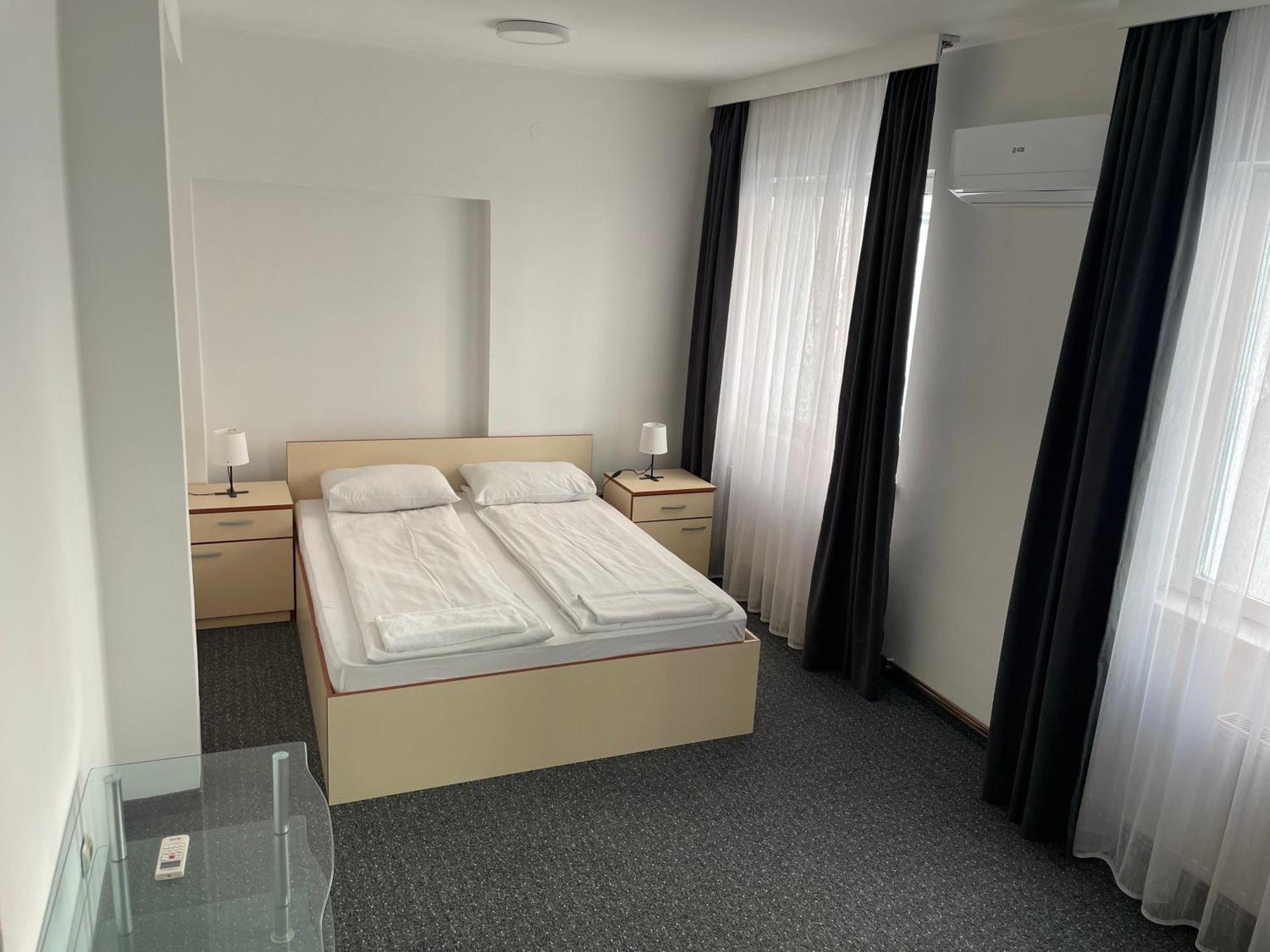 Hotel Ada - Otoka SJJ Buitenkant foto