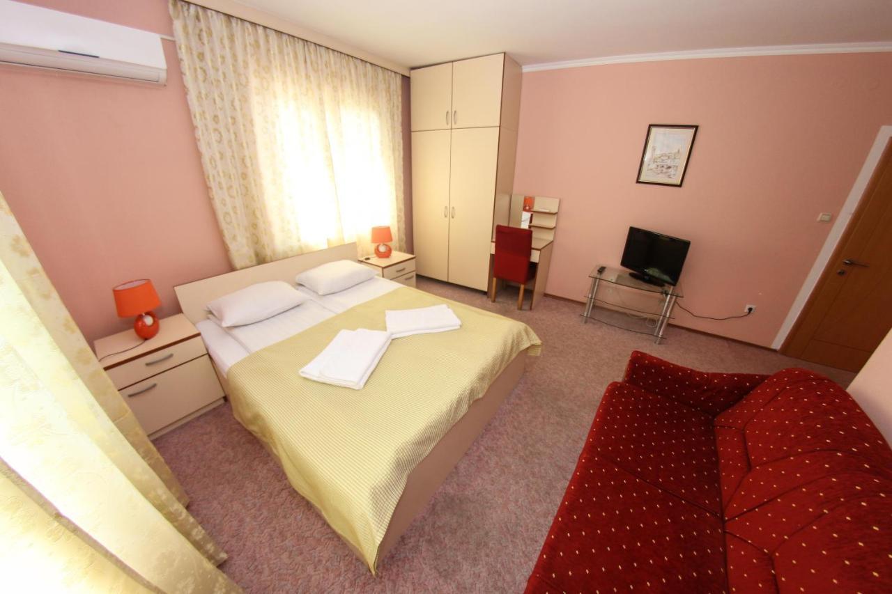Hotel Ada - Otoka SJJ Buitenkant foto