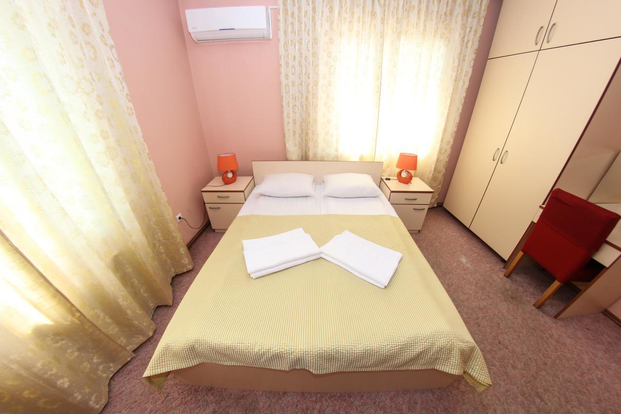 Hotel Ada - Otoka SJJ Buitenkant foto