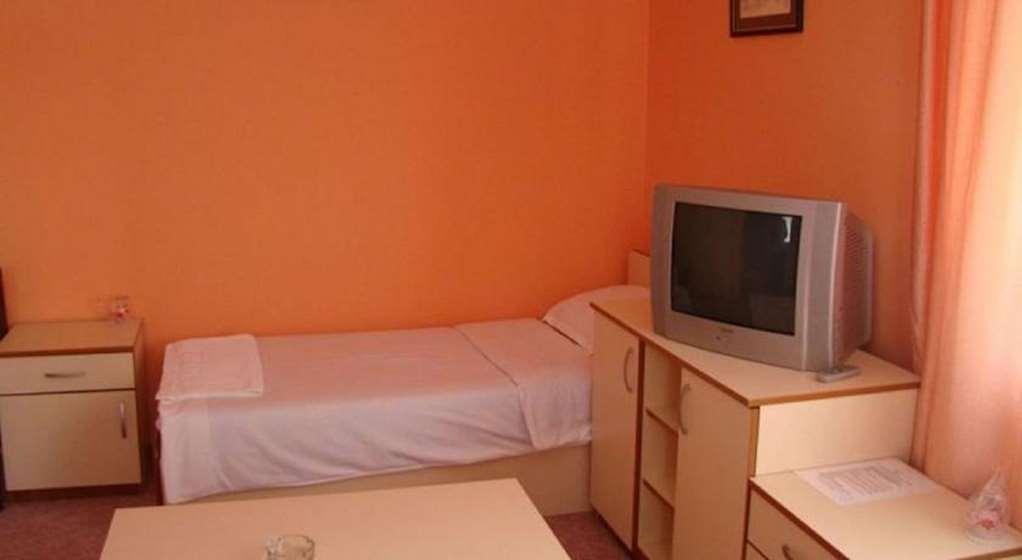 Hotel Ada - Otoka SJJ Kamer foto